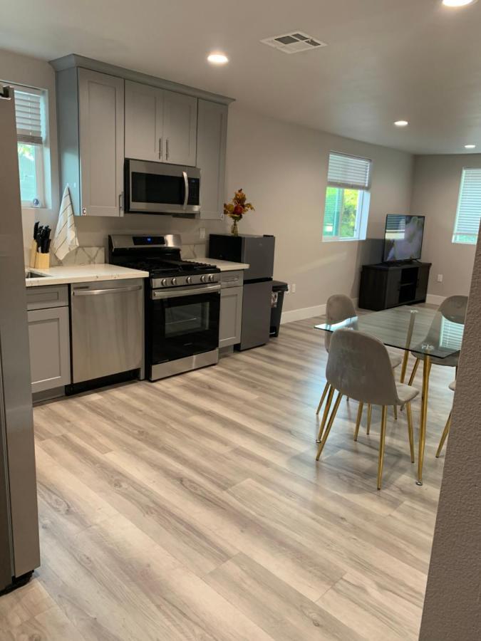 Private Room In New Appartment With Full Bath Los Angeles Exterior foto