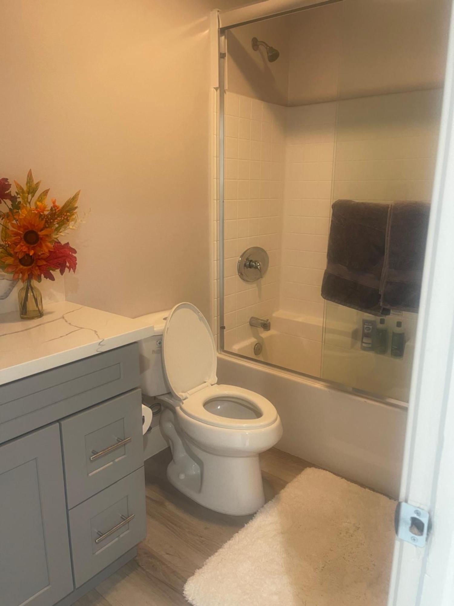 Private Room In New Appartment With Full Bath Los Angeles Exterior foto